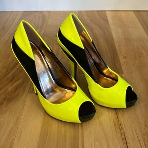 BCBG Liberty High Heel Platform Neon Yellow- Size 7